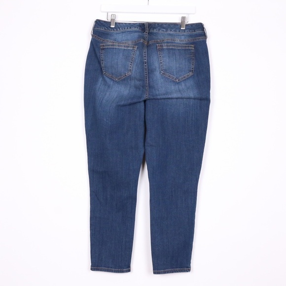 Torrid Girlfriend Skinny Jeans - Picture 5 of 8